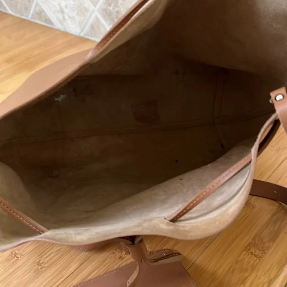 Stunning Cowhide Bucket Bag & Pouch by Lancaster, City - Picture 6 of 10